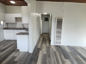 321 W 3rd St in Stockton, CA - Building Photo - Building Photo