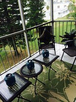 2905 Point E Dr in Aventura, FL - Building Photo