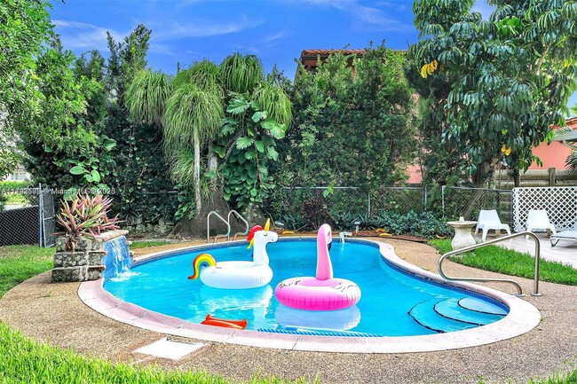 609 N 46th Ave in Hollywood, FL - Building Photo - Building Photo
