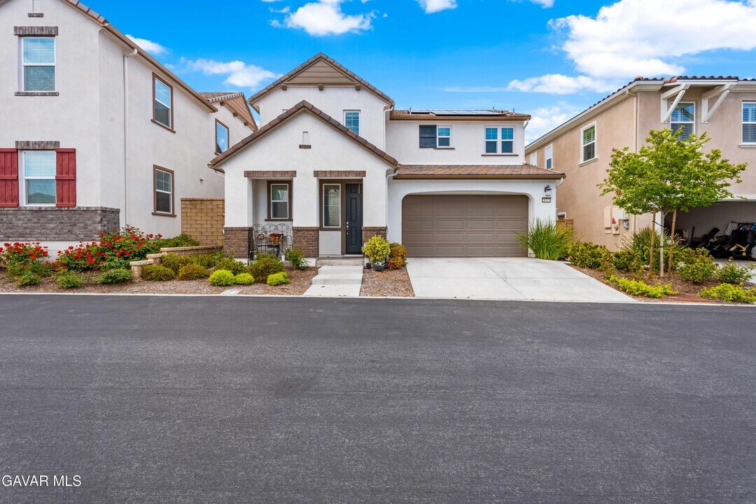 28371 Vela in Valencia, CA - Building Photo