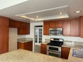 2428 Paseo Circulo in Tustin, CA - Building Photo - Building Photo