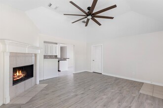 11330 Burning Tree Dr in Montgomery, TX - Building Photo - Building Photo