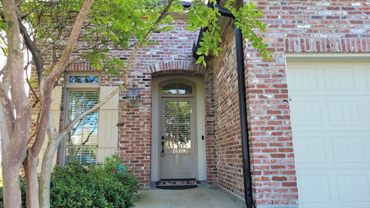 2636 Cresthaven Ave in Baton Rouge, LA - Building Photo