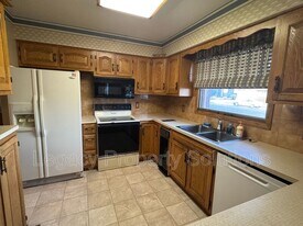 1046 N 29th St in Bismarck, ND - Building Photo