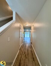 8329 Homeport Ct in Jacksonville, FL - Foto de edificio - Building Photo