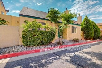 1515 La Charles Dr NE in Albuquerque, NM - Building Photo - Building Photo