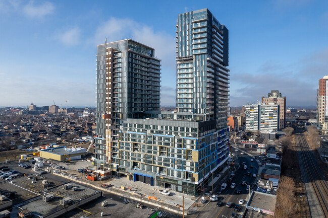 Galleria on the Park - Building 4A & B in Toronto, ON - Building Photo - Building Photo