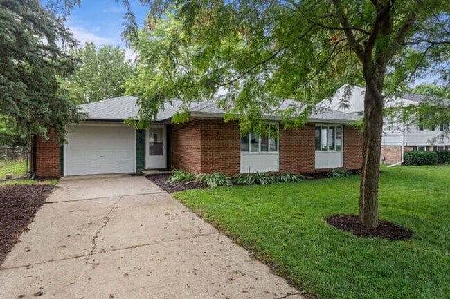 property at 908 Dogwood Dr