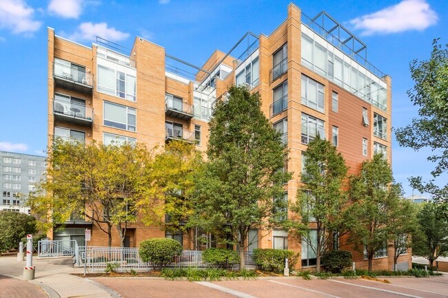 property at 1740 Oak Ave
