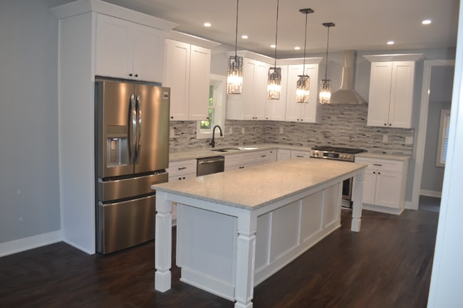 5581 E Main St in Kalamazoo, MI - Foto de edificio - Building Photo