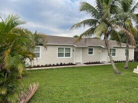 3348 Cherokee Ave in West Palm Beach, FL - Building Photo