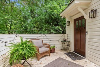 1032 Oakdale Rd NE in Atlanta, GA - Building Photo - Building Photo