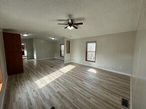 5119 US-83 in Minot, ND - Building Photo - Building Photo