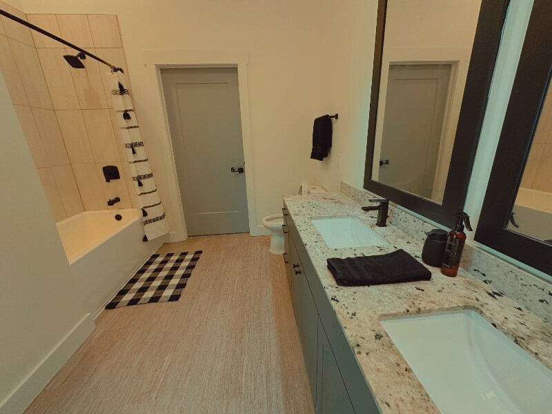 2411 Coronet Way NW in Atlanta, GA - Building Photo