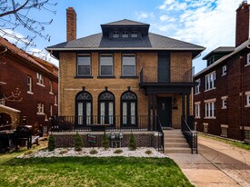 2443 Pingree St, Unit Floor 2