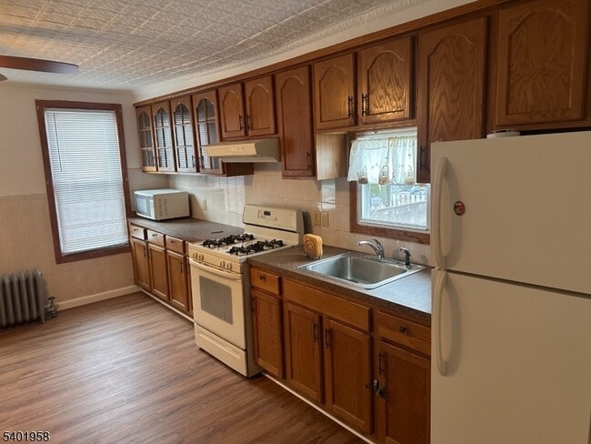 986 Madison Ave in Paterson, NJ - Building Photo - Building Photo