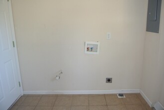 109-111 21st St NW in Minot, ND - Building Photo - Building Photo