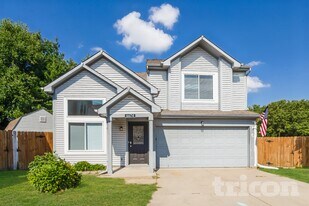 6674 Largo Ln in Plainfield, IN - Building Photo