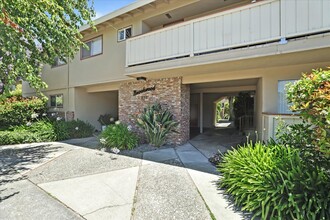 230 Felix St in Santa Cruz, CA - Foto de edificio - Building Photo