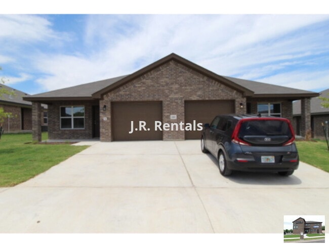 property at 118 Wind Ridge Dr