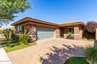 1795 S Racine Ln in Gilbert, AZ - Building Photo - Building Photo