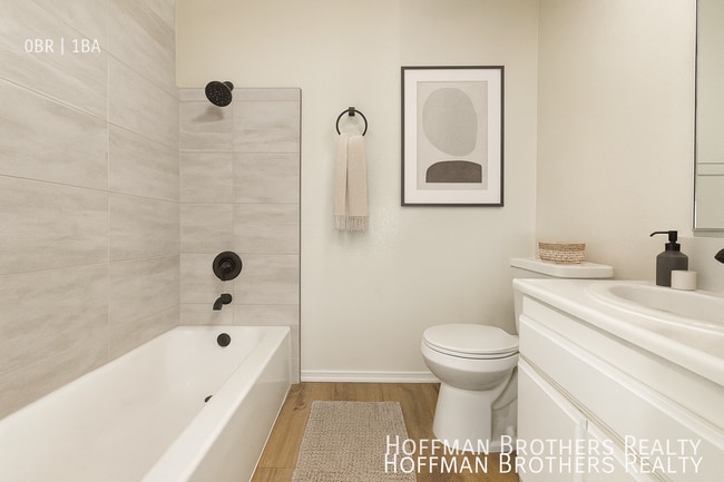 8539 De Soto Ave in Los Angeles, CA - Building Photo - Building Photo