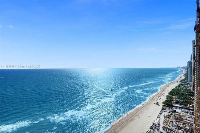 18101 Collins Ave, Unit 4206 in Sunny Isles Beach, FL - Building Photo - Building Photo