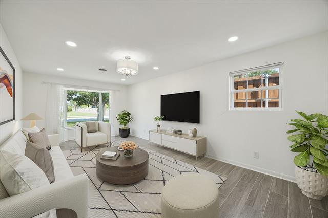 9670 Lynbrook Dr in Dallas, TX - Building Photo