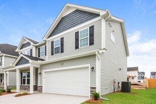 2833 Longleaf Pine Cir in Leland, NC - Building Photo