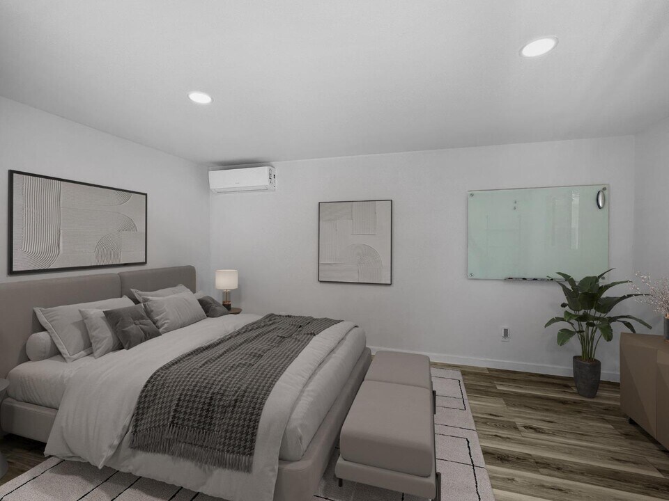 1527 Queensbury Ave in Los Altos, CA - Building Photo