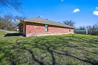 322 S Main St in Blue Ridge, TX - Foto de edificio - Building Photo