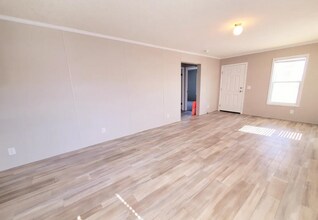 9270 Windjammer Dr in Fair Haven, MI - Foto de edificio - Building Photo