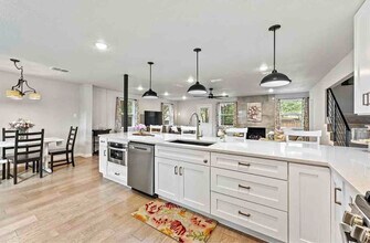 8329 Van Pelt Dr-Unit -1 in Dallas, TX - Building Photo - Building Photo