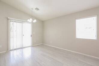 4913 Whispering Spring Ave in Las Vegas, NV - Building Photo - Building Photo