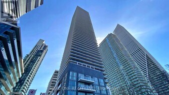70 Annie Craig Dr in Toronto, ON - Building Photo