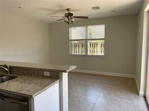 2041 SE 15th St in Homestead, FL - Building Photo - Building Photo