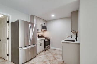 4138 Lois St in La Mesa, CA - Building Photo - Building Photo