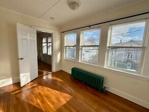 39 Brooksdale Rd in Boston, MA - Building Photo - Building Photo