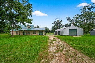 22573 Morgan Cemetery Rd in Cleveland, TX - Building Photo - Building Photo