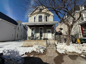 514 E 41st St in Baltimore, MD - Building Photo