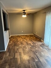 7610 Woodview St in Westland, MI - Building Photo - Building Photo