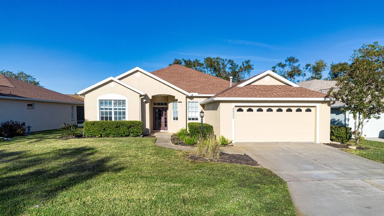 6605 Buttonbush Ct in Lakewood Ranch, FL - Building Photo