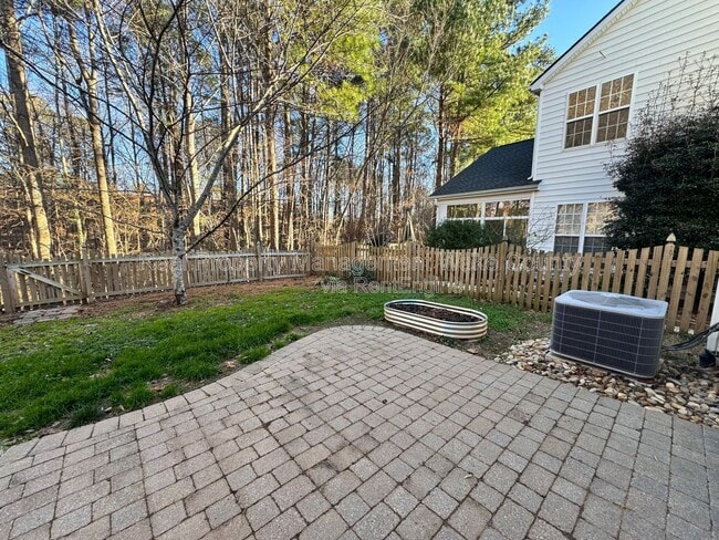 1413 Crimson Creek Dr in Durham, NC - Building Photo - Building Photo