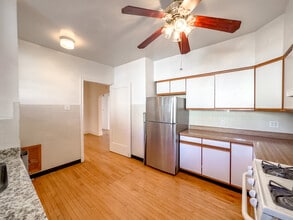 6300 N Glenwood Ave in Chicago, IL - Building Photo - Building Photo