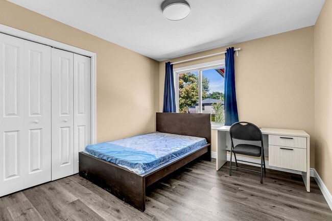 709 Bridge Av in Windsor, ON - Building Photo - Building Photo