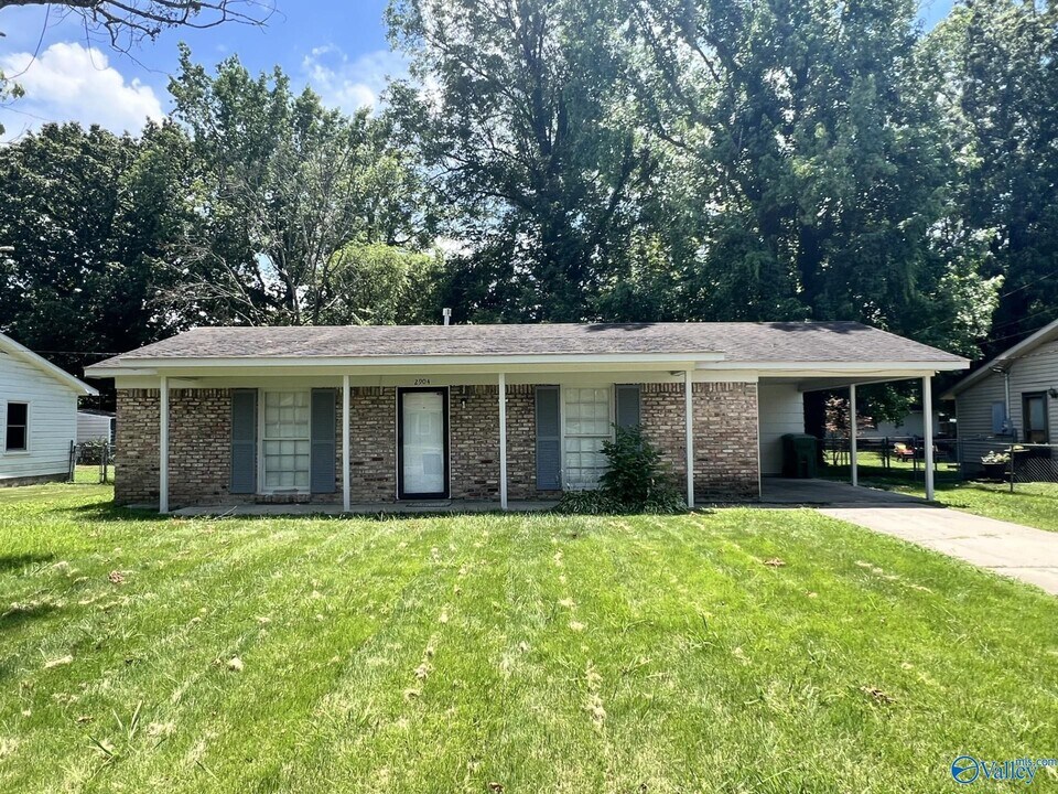 2904 Alametos St SW in Huntsville, AL - Building Photo