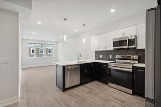 Hightop Germantown - Sparrow House in Philadelphia, PA - Foto de edificio - Building Photo