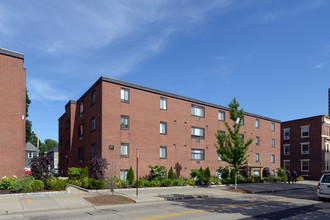 Babcock Street Apartments, 222-230 in Brookline, MA - Foto de edificio - Building Photo