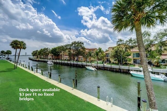 120 Lehane Ter, Unit 214 in North Palm Beach, FL - Building Photo - Building Photo