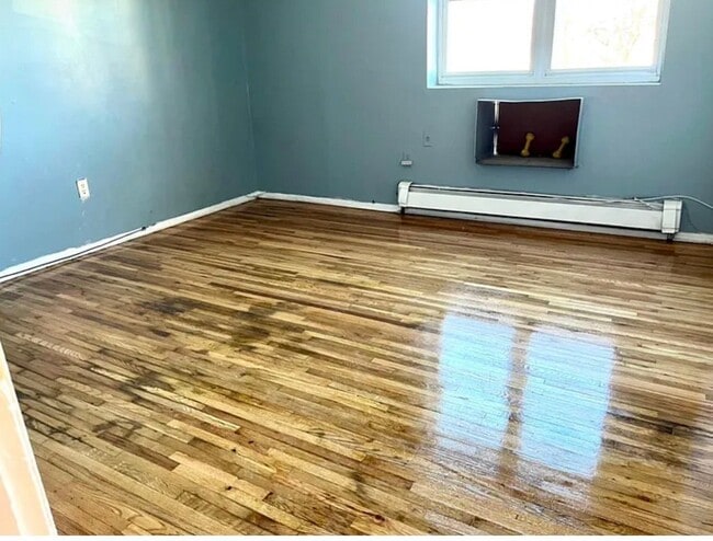 1772 Hammersley Ave, Unit 2